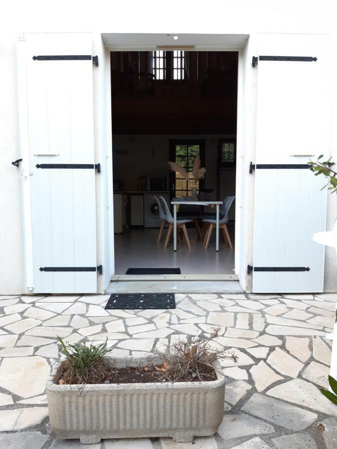 L'Abri D'Emilie Saint-Xandre Exterior foto